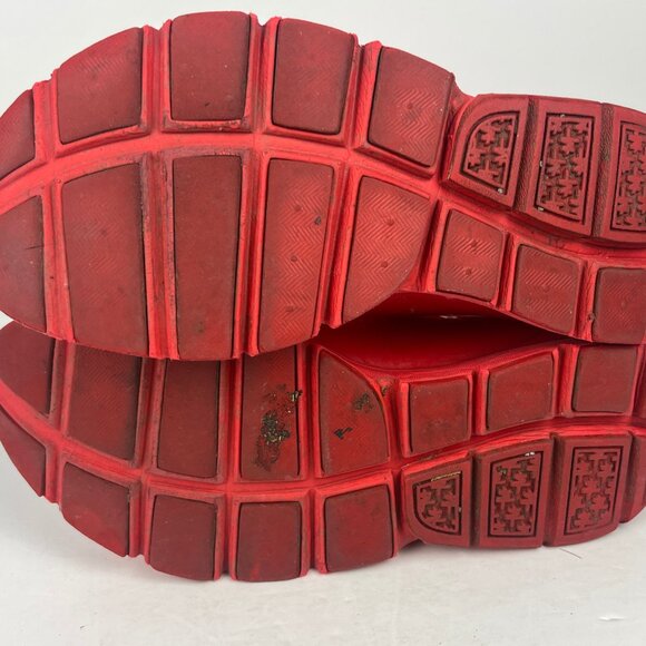 Nike Sneakers Size 7 Red Fabric Slip On Flat Heel Round Toe Rubber Strap - Picture 6 of 6